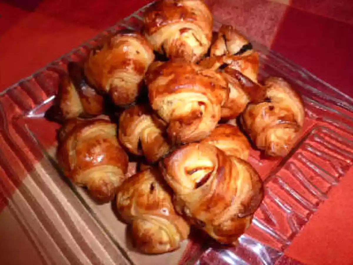 Mini Croissants Apéritifs au Chorizo