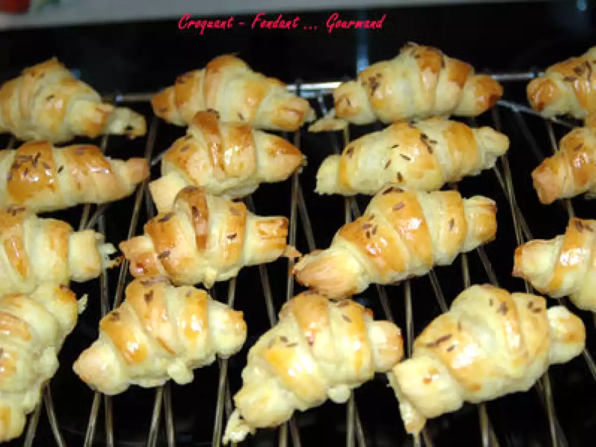 Mini croissants au Gouda au cumin
