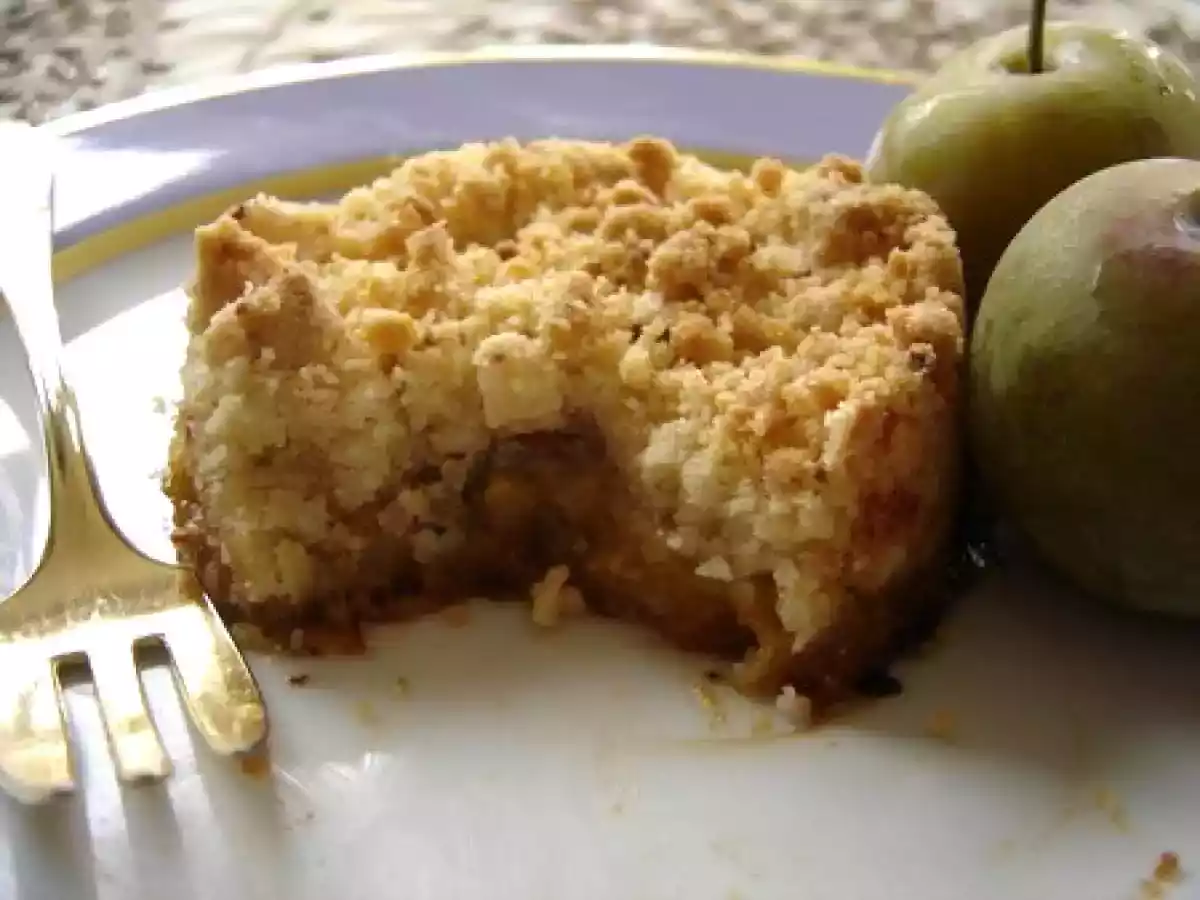 Mini-Crumbles de prunes (reine-claude), individual green plum crumbles