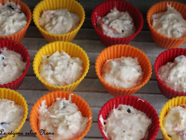 Recette de mini-cupcakes tomate séchée, féta, olives