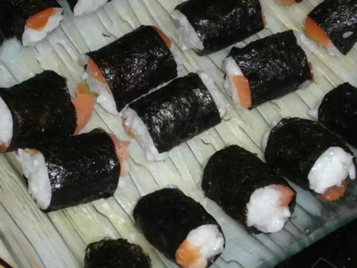 Mini maki à la truite fumée