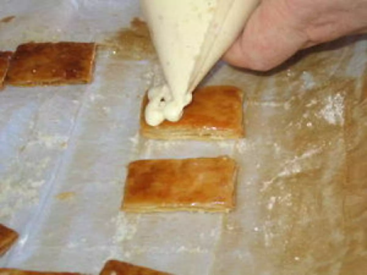 Mini mille feuille à la vanille et/ou au chocolat - photo 3