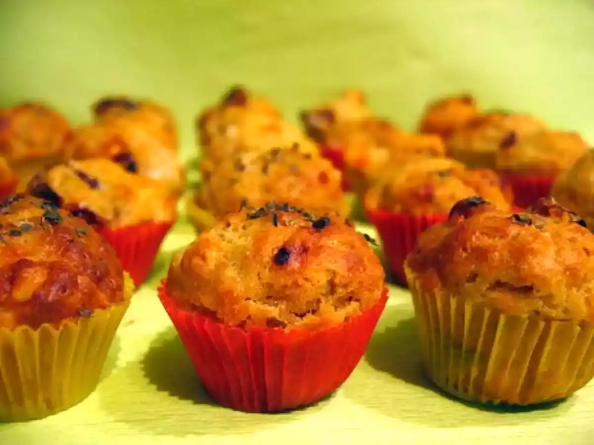 Mini muffins salés aux tomates séchées, parmesan et origan