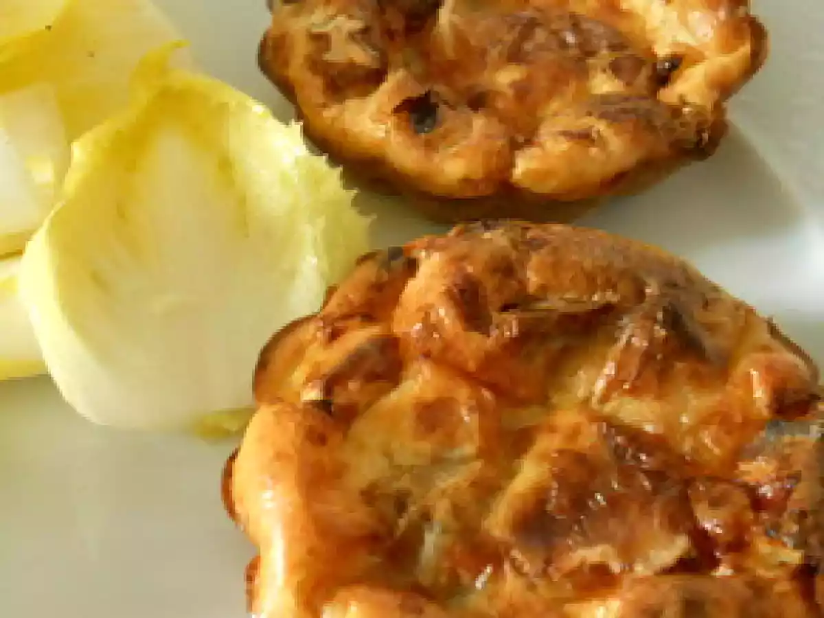 Mini-quiches sans pâte endives-chèvre et noix