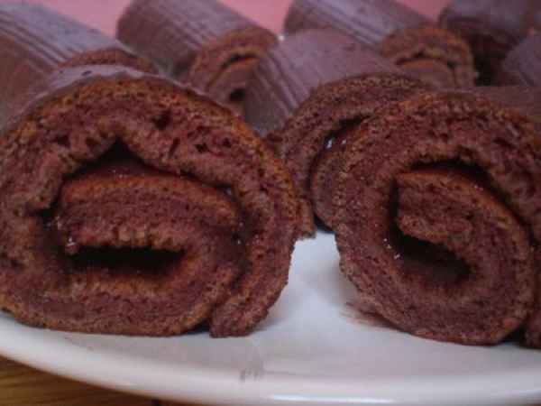 Mini Roule A La Confiture Chocolat Cerise Cherry Recette Ptitchef