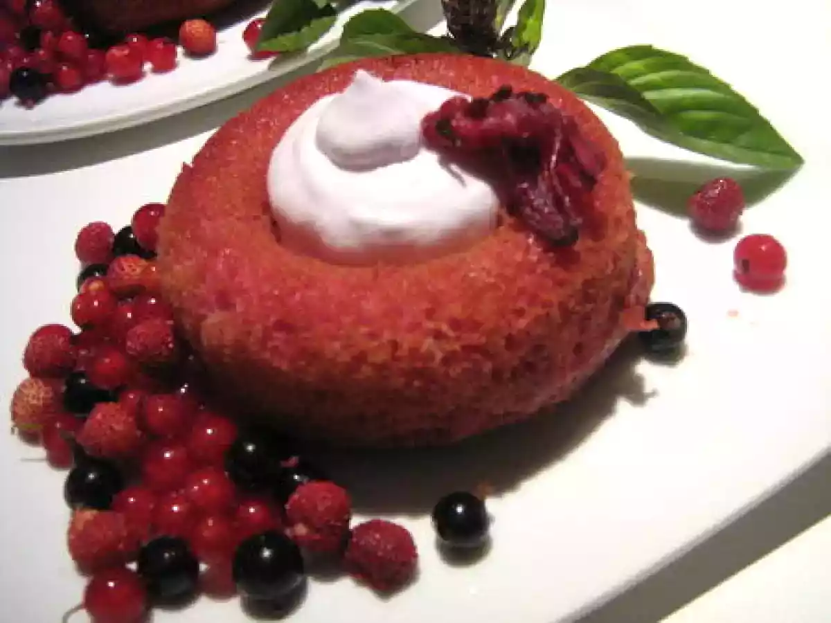 Mini-savarins et mousse à l'hibiscus