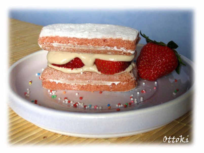 Mini-tiramisu aux biscuits roses de reims et aux fraises - Recette Ptitchef