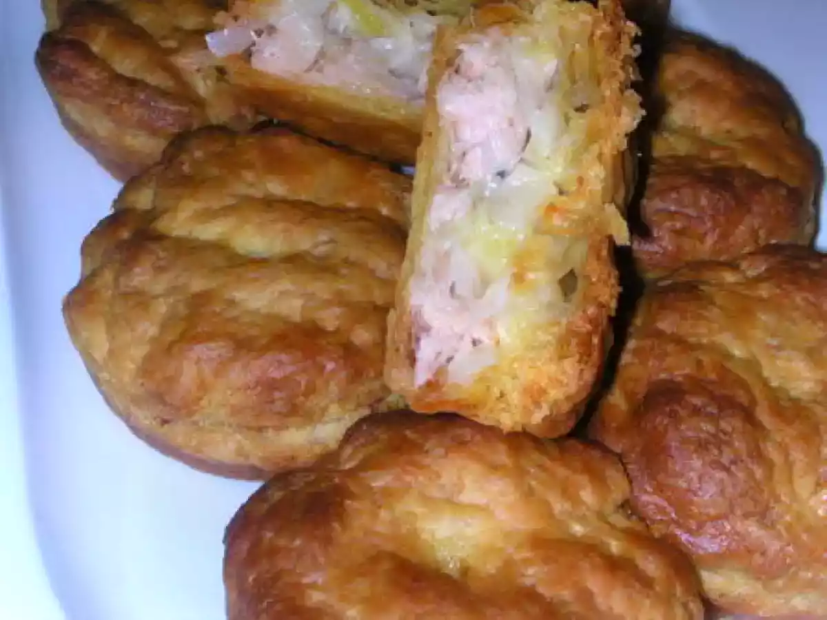 MINI TOURTES au saumon et aux poireaux