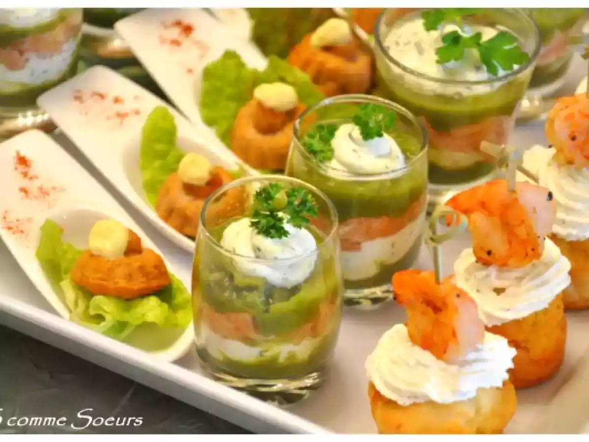 Mini verrine bayadère truite fuméé/ pois gourmand/fromage frais
