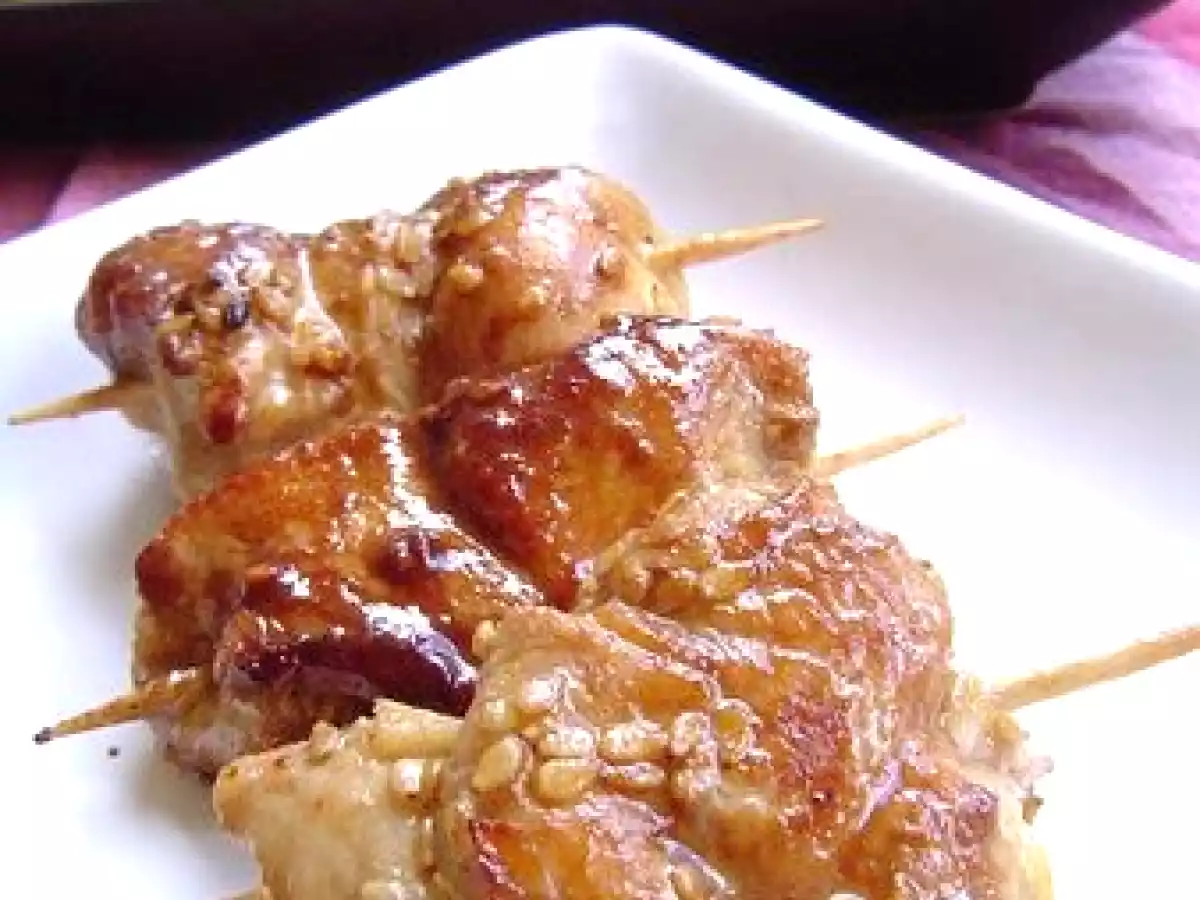 Minis brochettes de poulet aux graines de sésame...