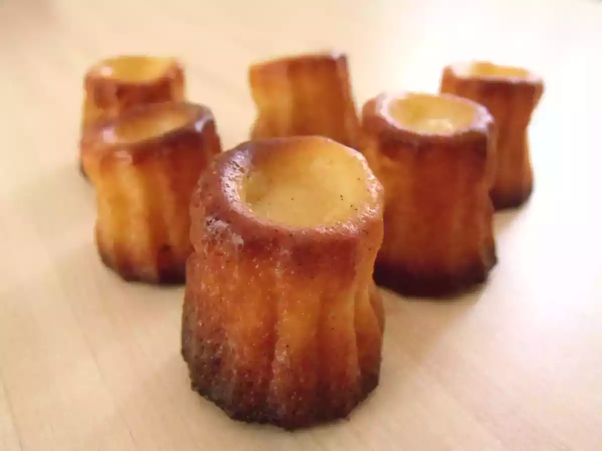 Minis cannelés à la Féve tonka