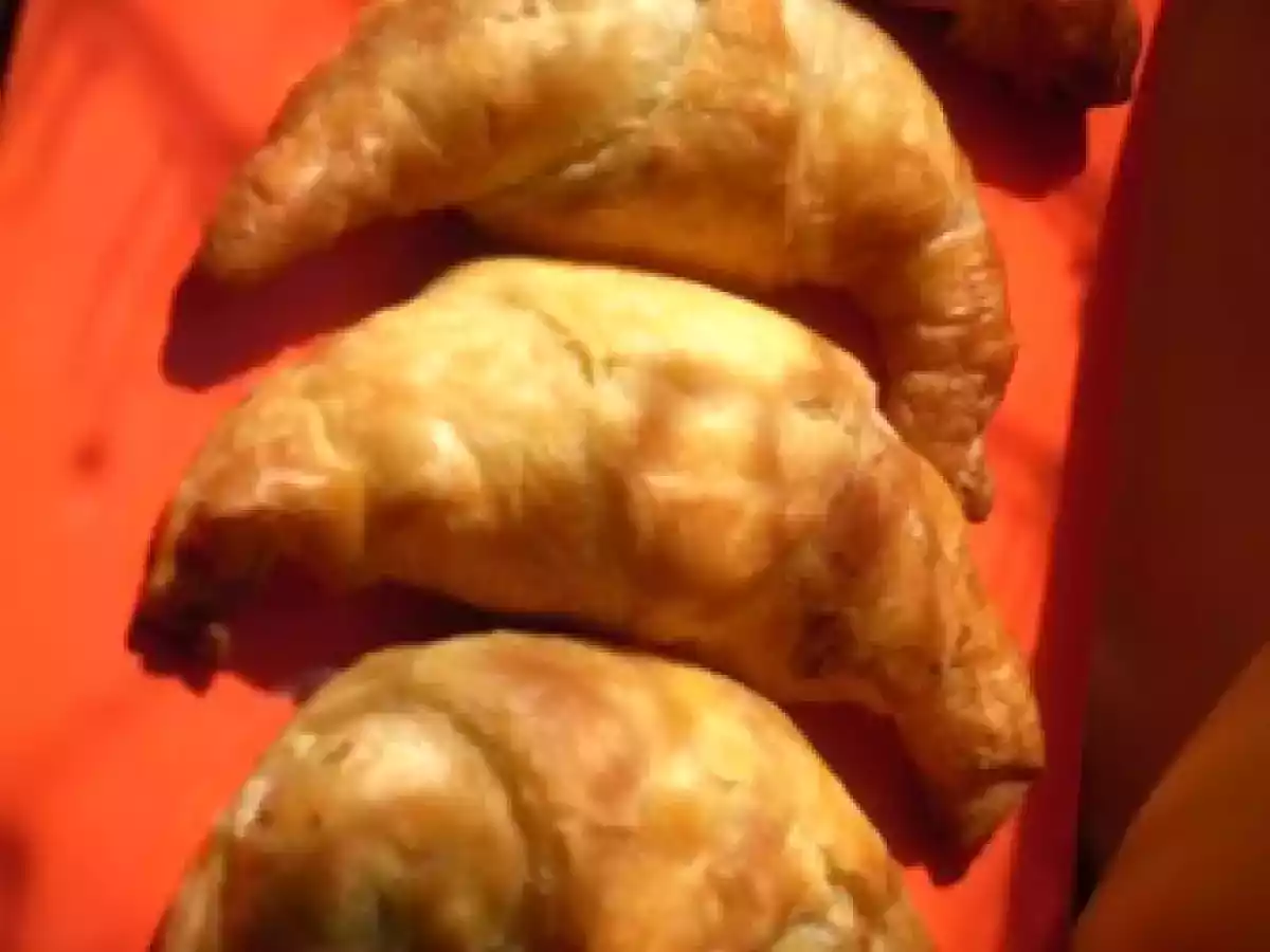 Minis croissants feuilletés aux courgettes et au saumon