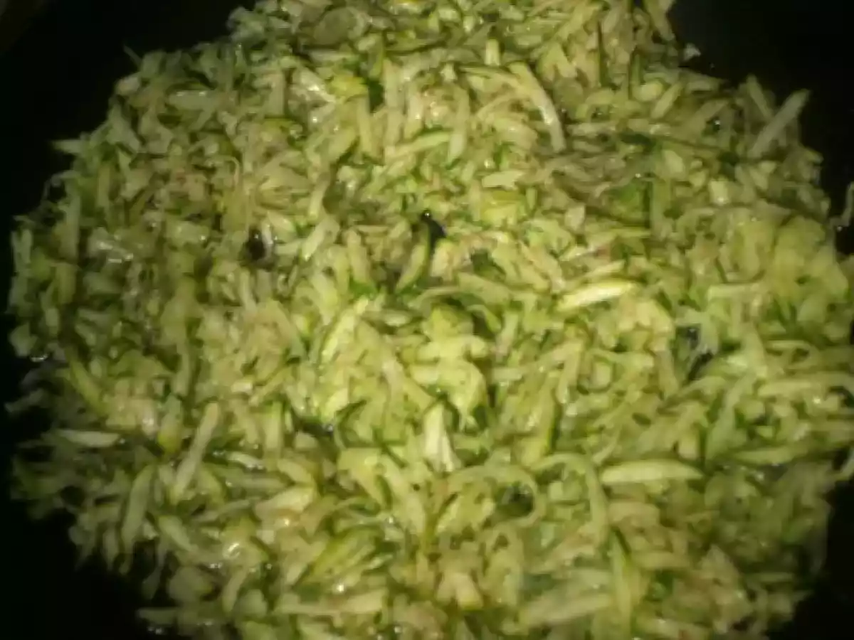 Minis croissants feuilletés aux courgettes et au saumon - photo 3