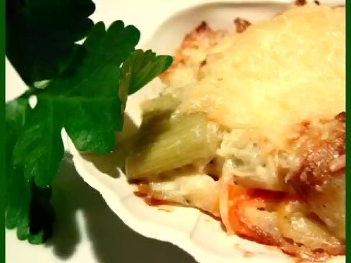 Mise en bouche apéritive ou entrée .Mariage entre surimis et poireaux