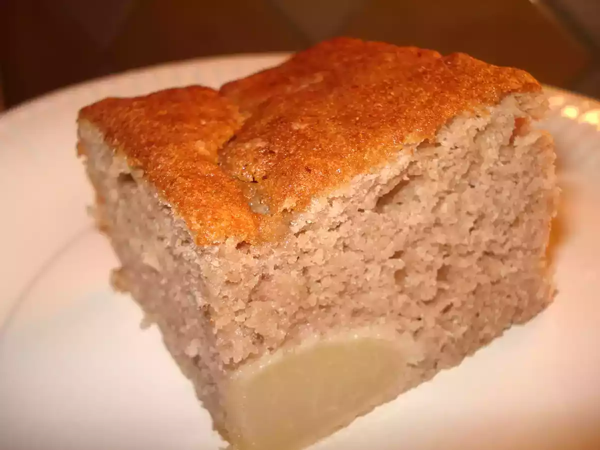 Moelleux à la crème de châtaigne et aux poires.