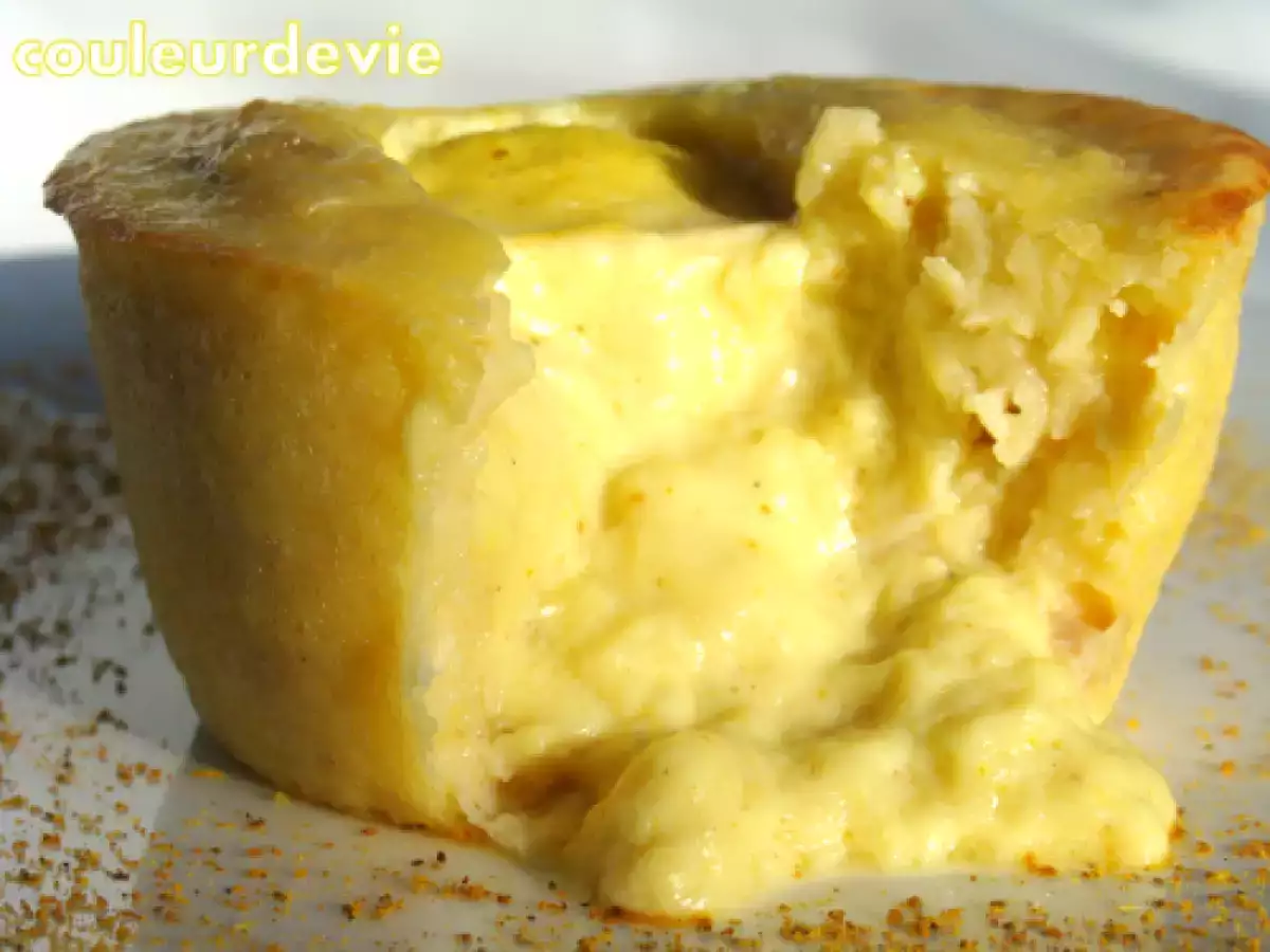 Moelleux au poulet, coeur coulant sauce au curry - photo 2