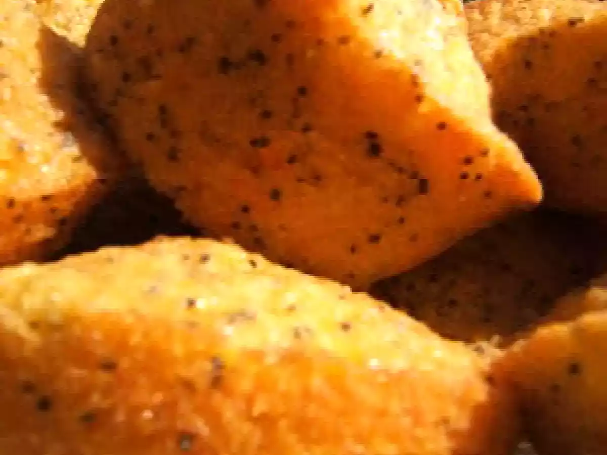 Moelleux aux carottes, amande et pavot bleu