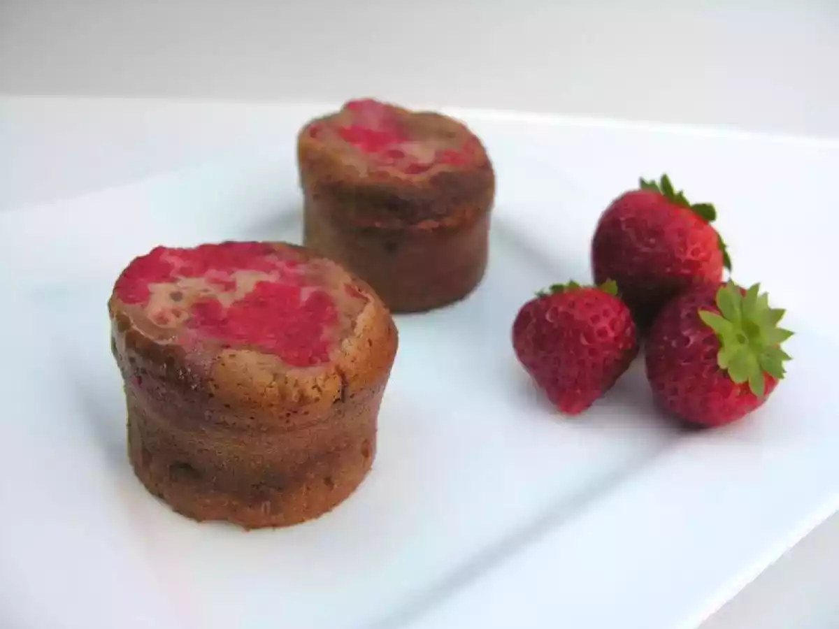 Moelleux Chocolat au Lait au Coeur coulant de Fraise