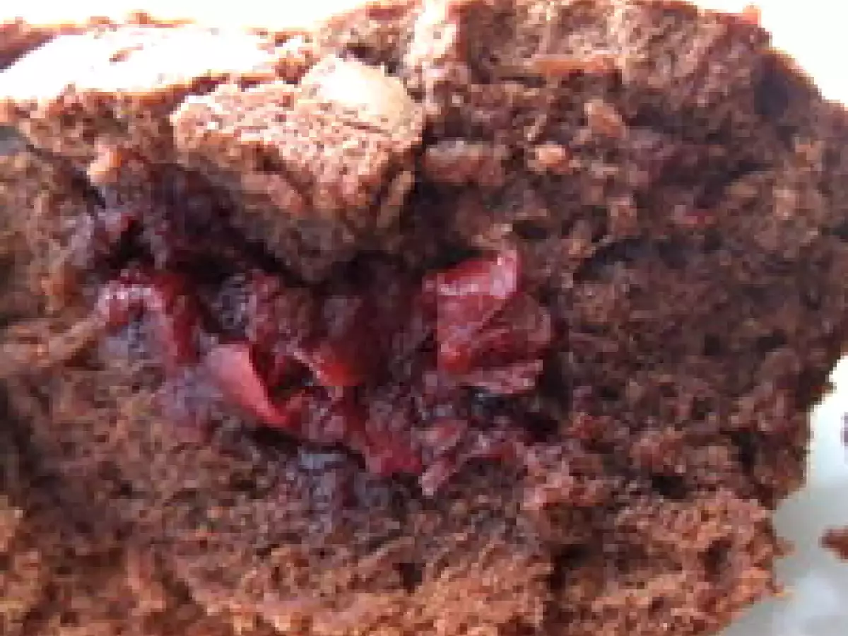 Moelleux chocolat noir, coeur fruits-poivrons rouges confits - photo 3