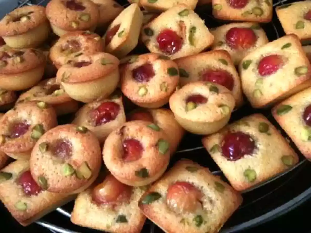 Moelleux pistache cerises de Christophe Felder - photo 2