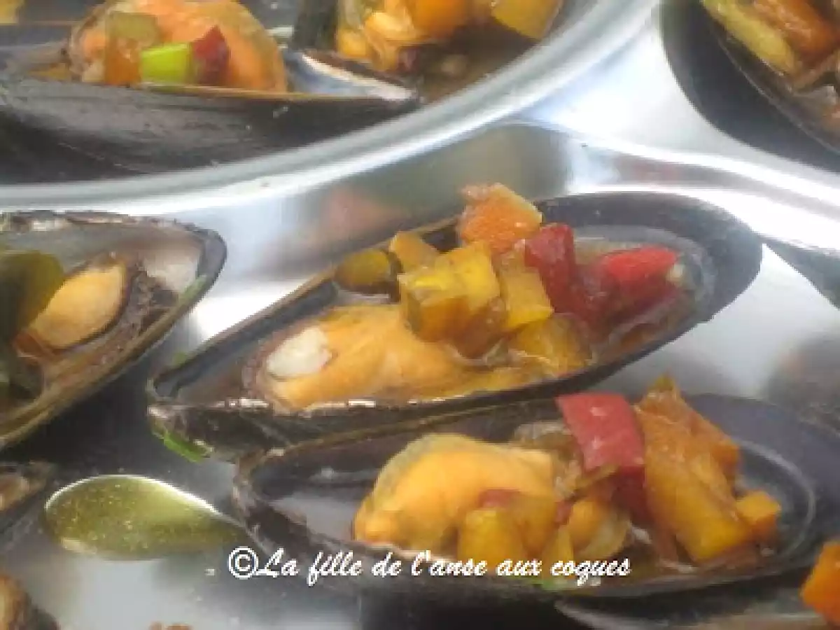MOULES EN VINAIGRETTE AUX POIVRONS ET CORIANDRE - photo 2