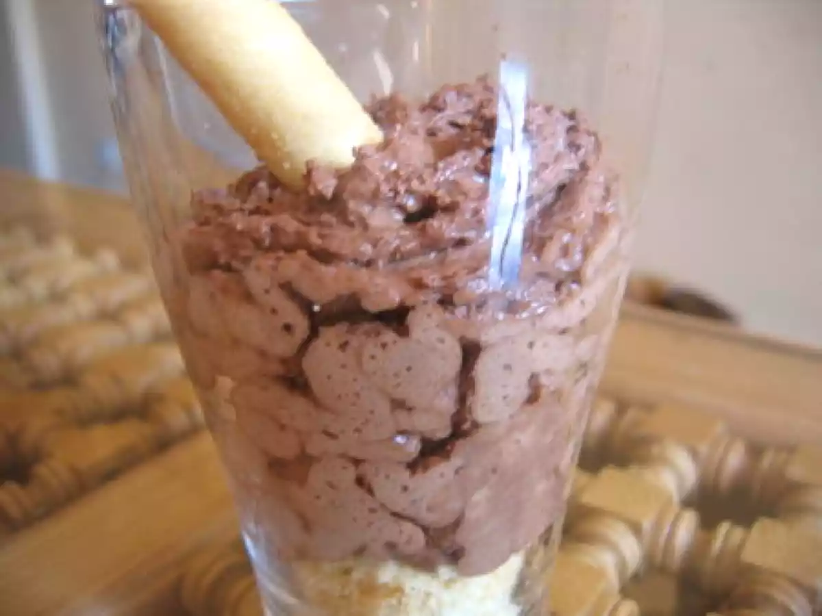 Mousse au chocolat au lait miel amande
