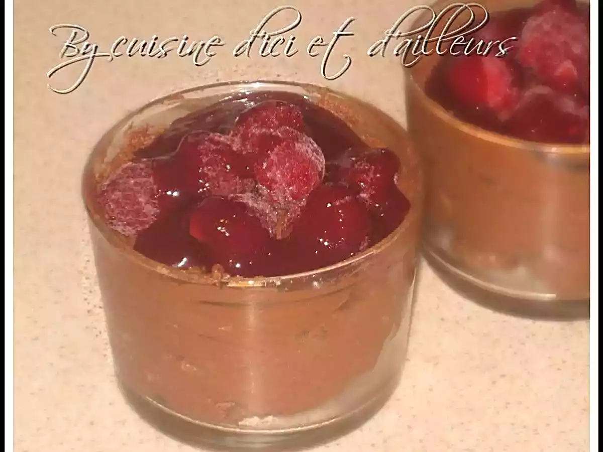 Mousse au chocolat aux framboises et son coulis - photo 3
