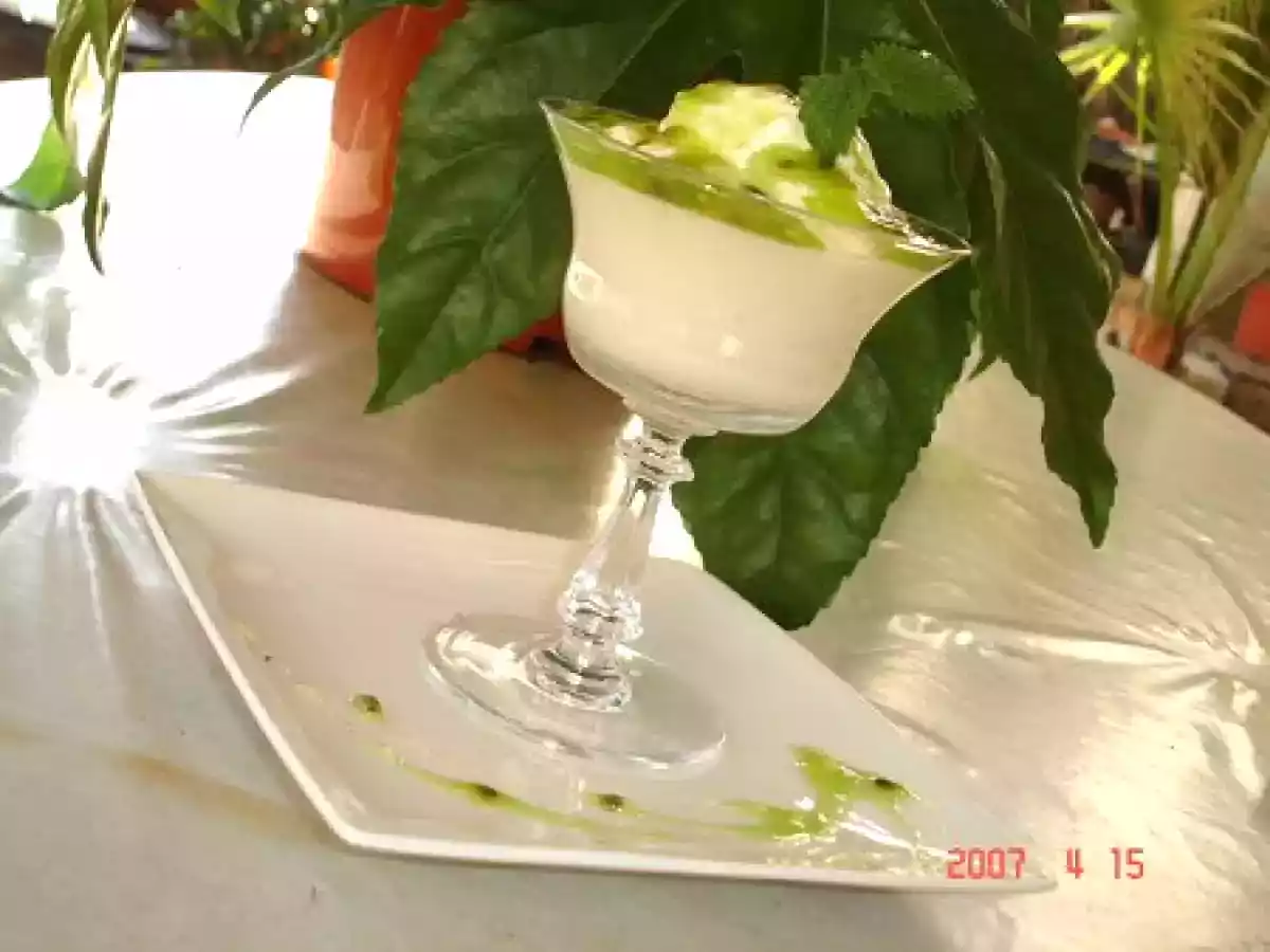 Mousse au chocolat blanc et coulis de citron vert, et fruits de la passion - photo 2