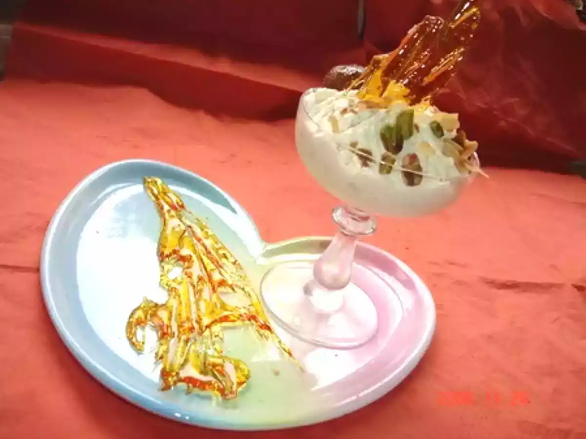 Mousse au chocolat blanc genre nougat glaçé