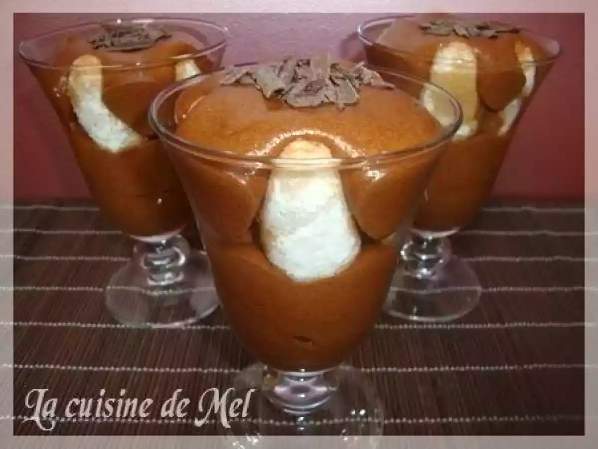 MOUSSE AU CHOCOLAT FACON CHARLOTTE EN VERRINE