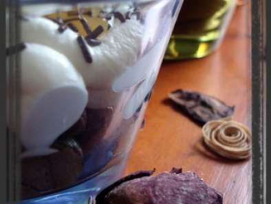 Mousse au chocolat/mangue-passion/chantilly vanillée