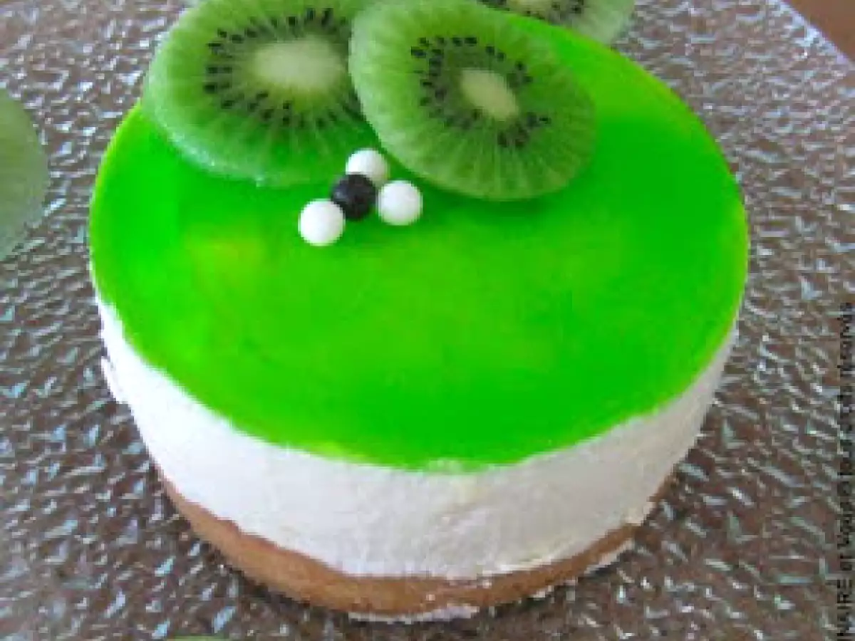 Mousse au lait d'amande et glaçage kiwi sur Sablé Breton - photo 2