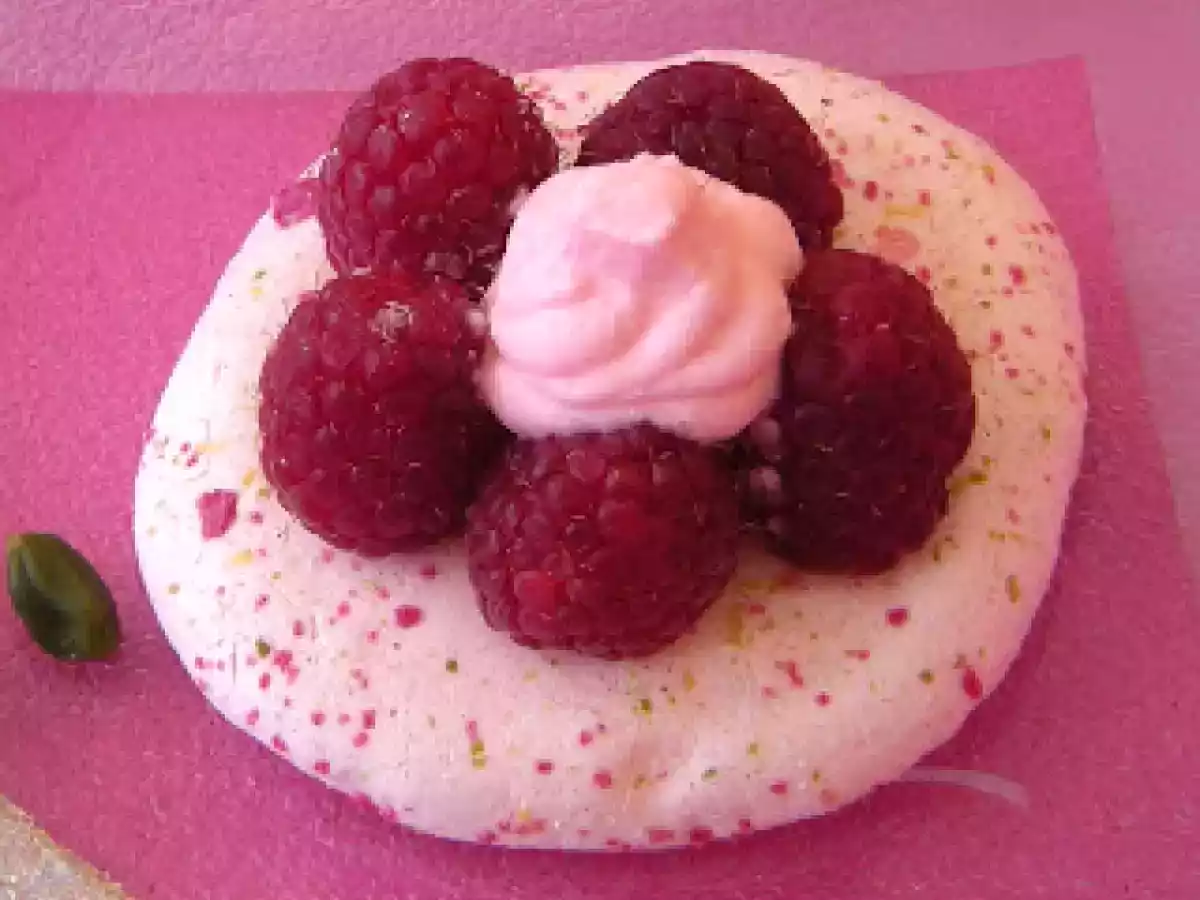 Mousse au mascarpone et à la rose