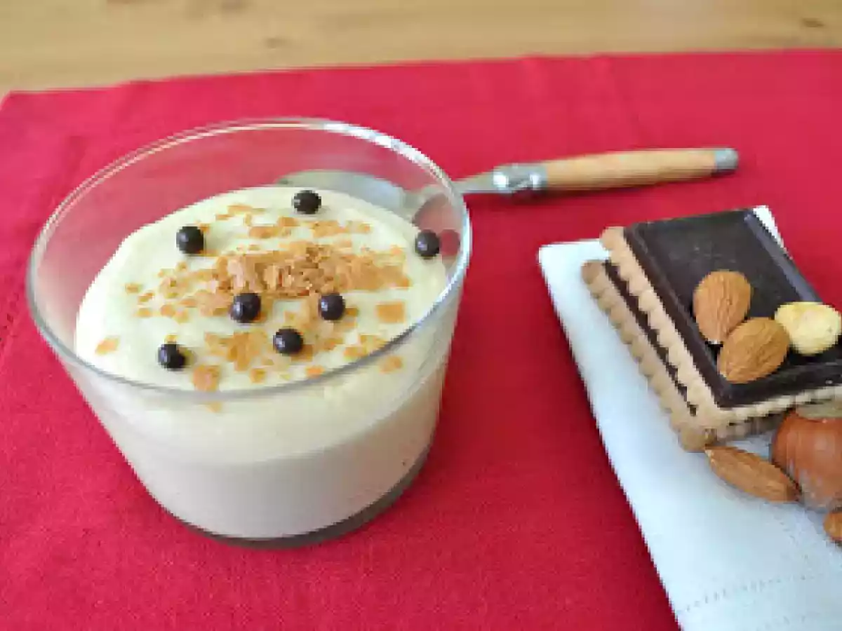 Mousse aux noisettes et amandes grillées