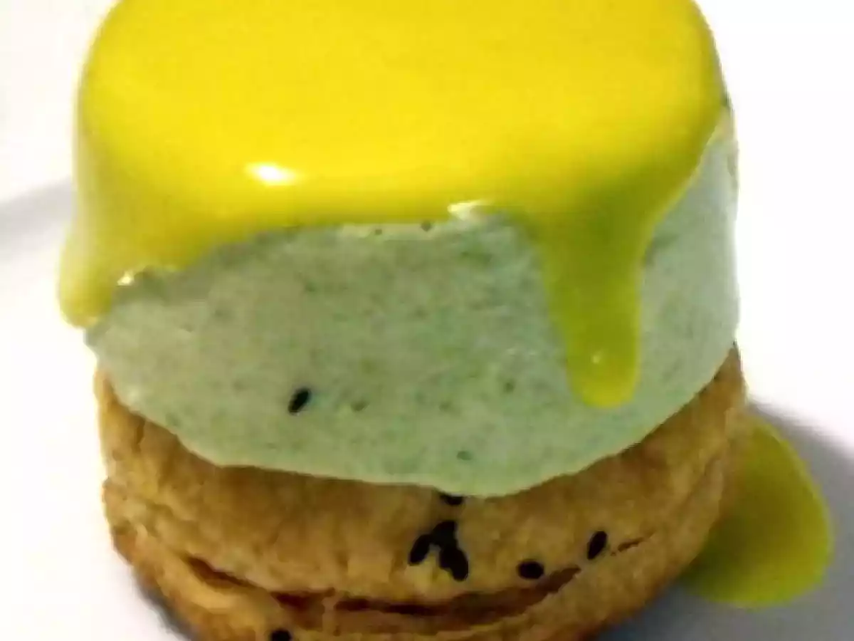 Mousse d'asperges vinaigrette de mangue