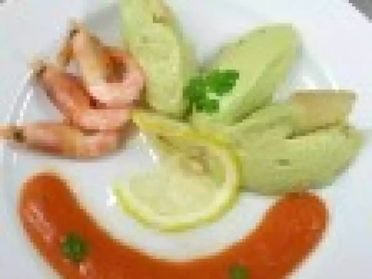 Mousse d?avocat crevettes et coulis de tomates