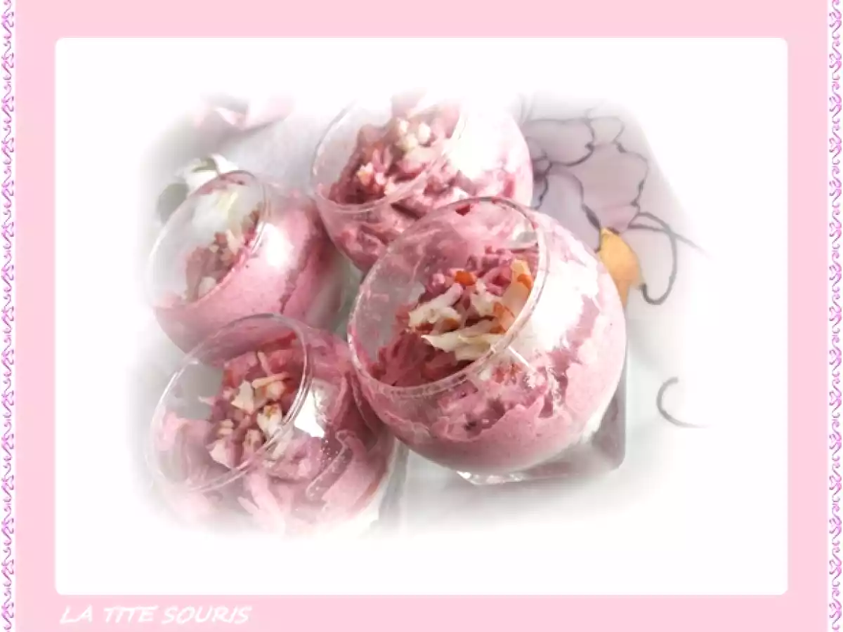 Mousse de betterave sur lit de fromage ails et fines herbes