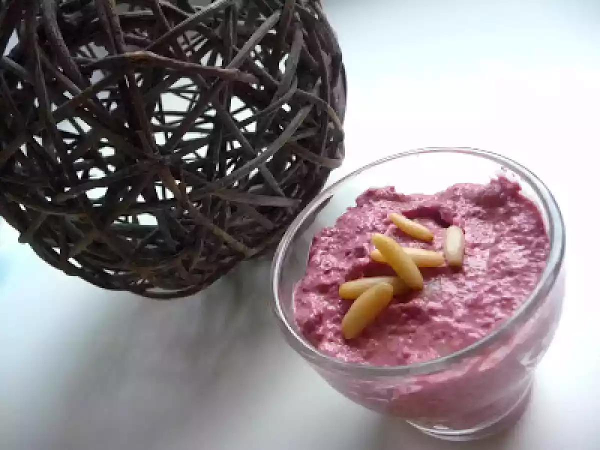 Mousse de betteraves aux pignons
