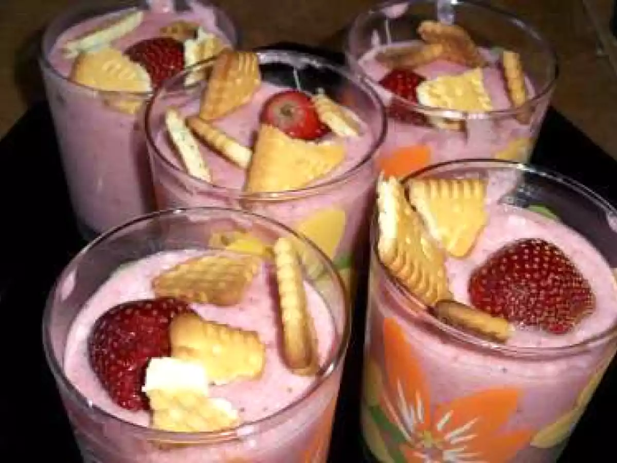 Mousse de fraise sur lit de petit beurre