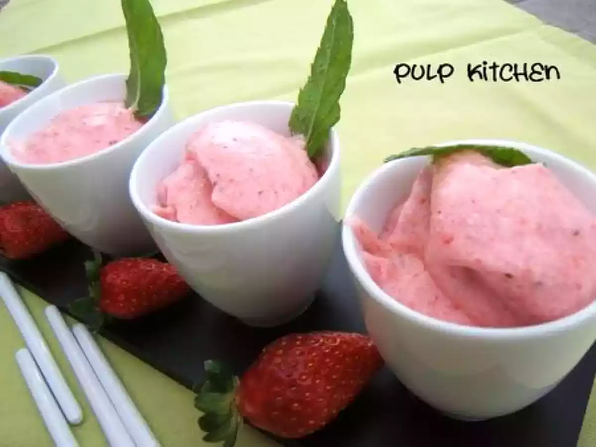 Mousse de fraises aérienne