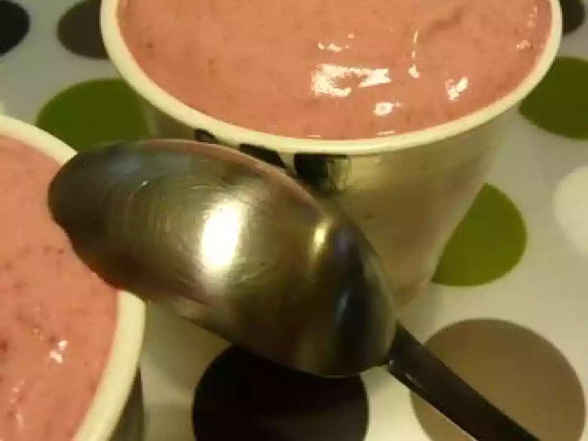 Mousse de framboise au lait concentré