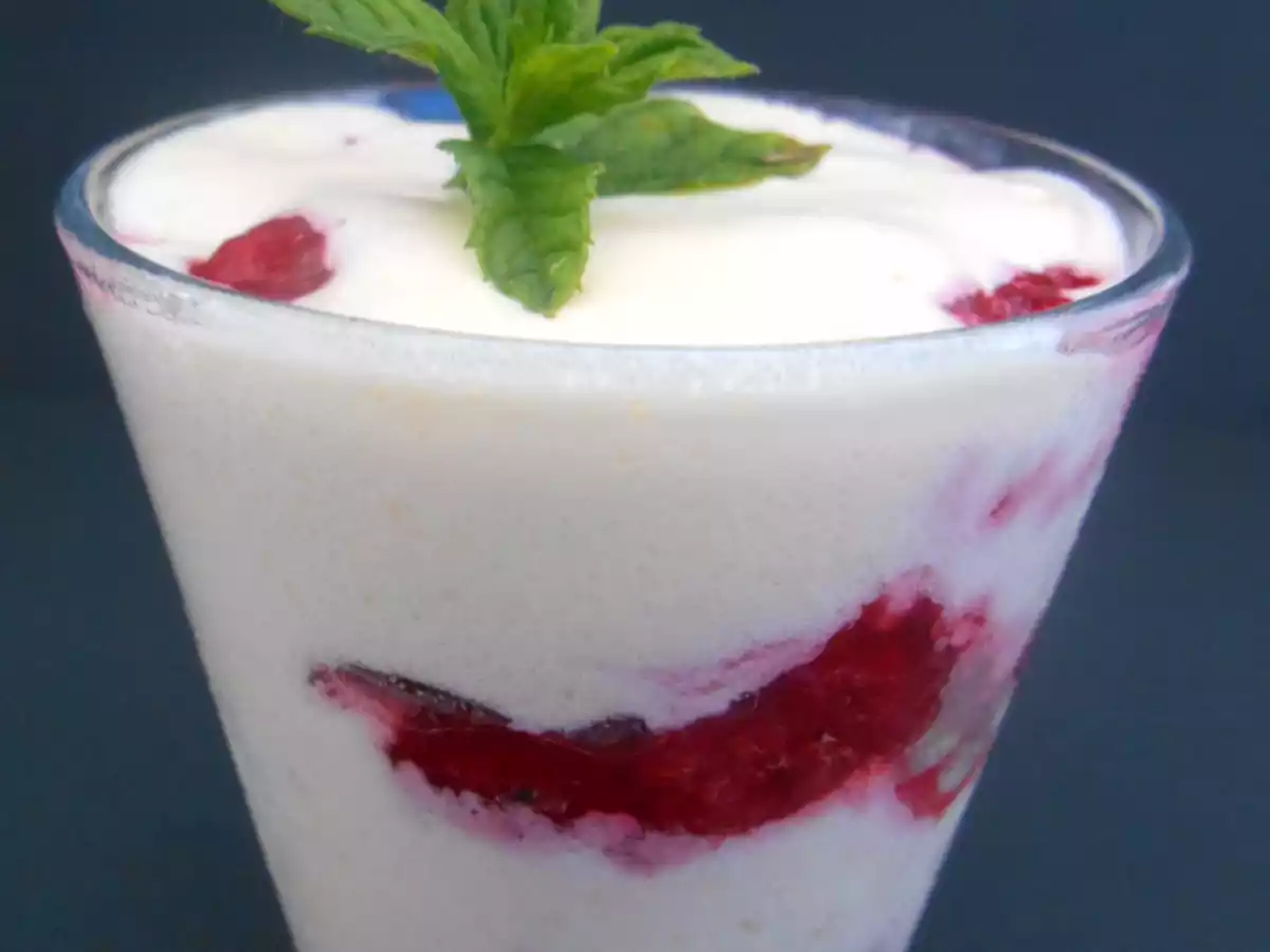 MOUSSE DE FROMAGE BLANC AUX FRAMBOISES ( SANS OEUFS)