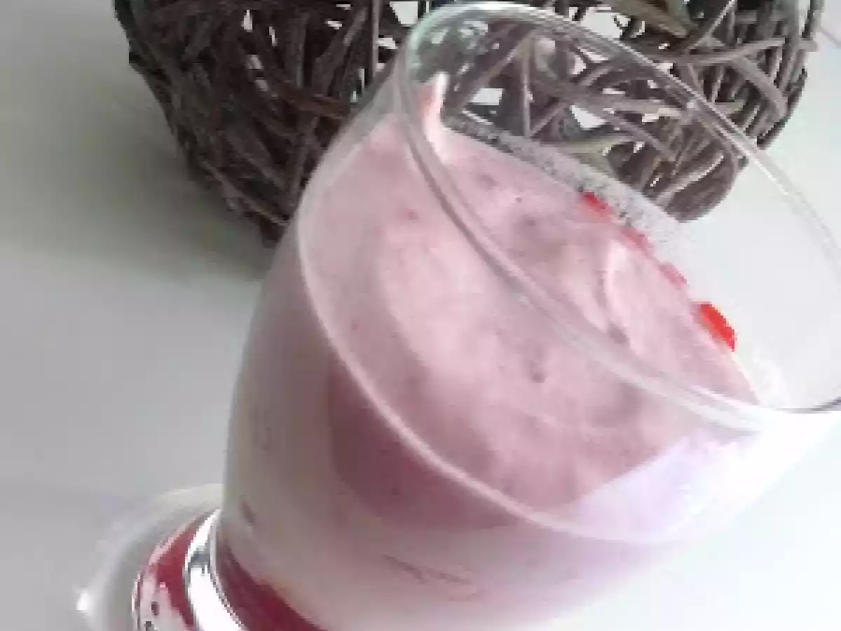 Mousse de fromage blanc aux framboises, sur coulis de framboises