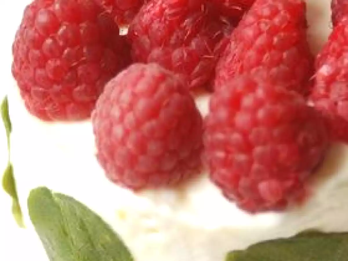 Mousse de lemon curd et fruits rouges sur biscuit au limoncello - photo 2