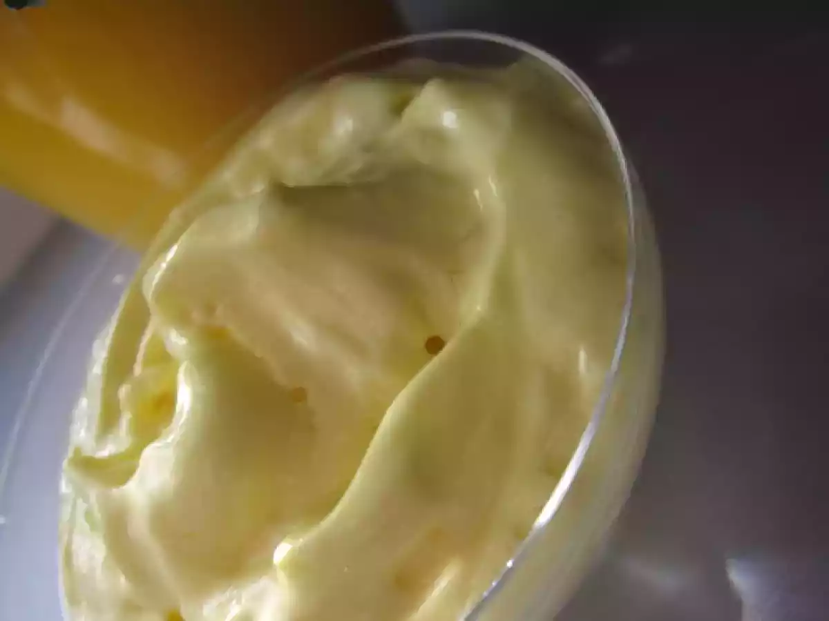 Mousse de mangue au siphon