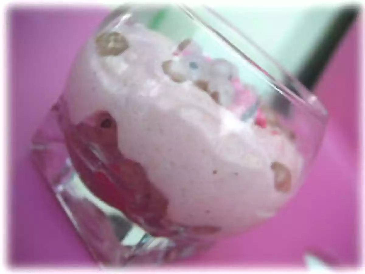 Mousse de mascarpone à la praline, groseilles blanches et pastèque - photo 4