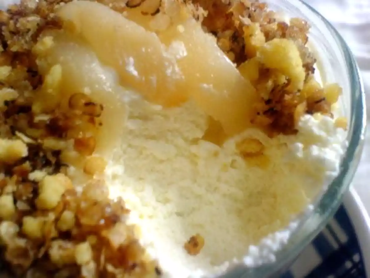 Mousse de Petits Suisses à la Poire Vanillée et son Crumble de Palets Bretons - photo 2