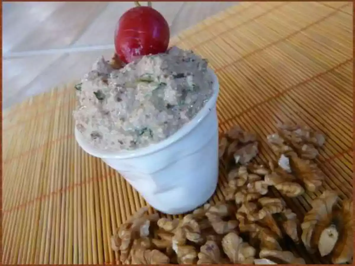 Mousse de tofu fumé aux noix