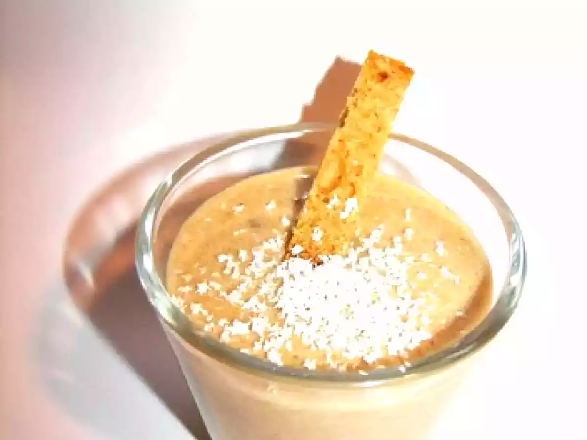 Mousseline à la crème de marrons et pain d?épices.