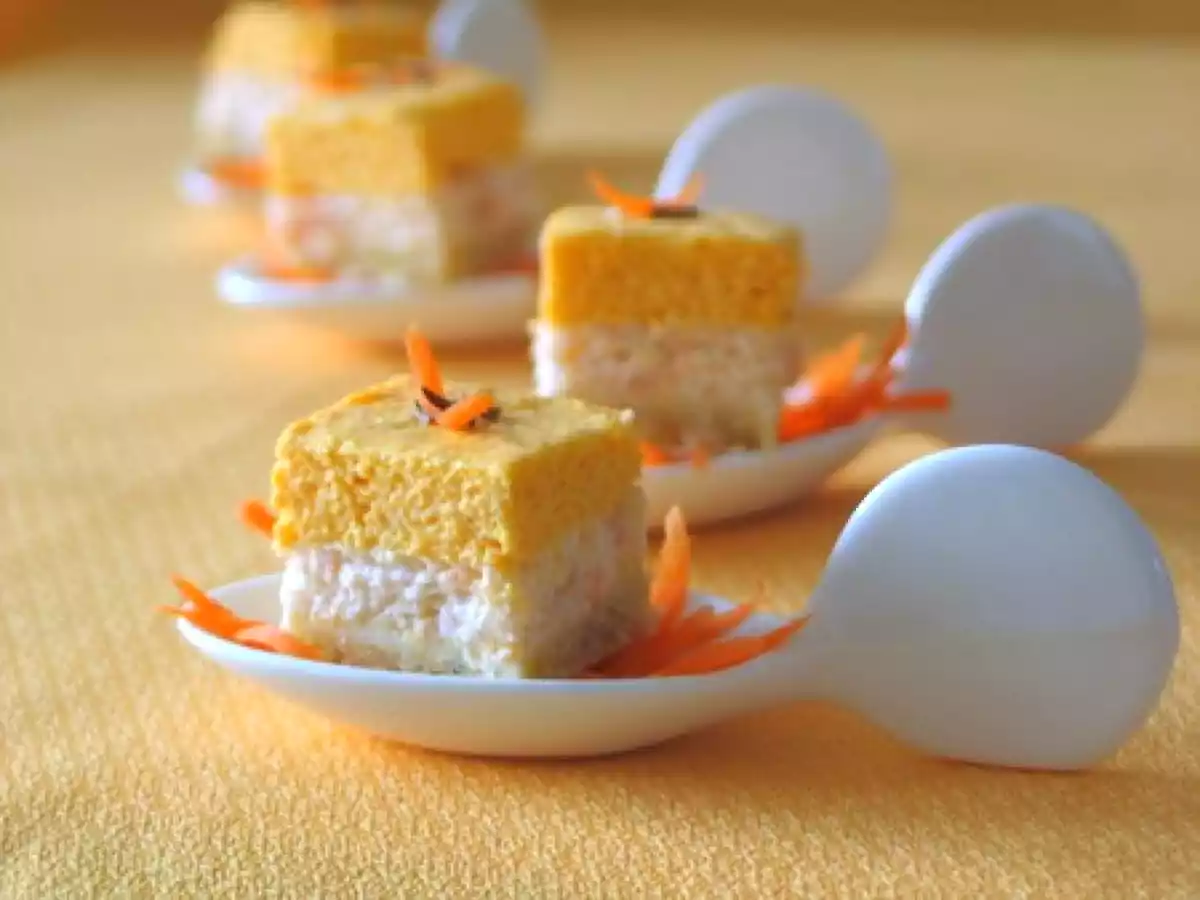 Mousses de crevettes et carottes sur biscuit au cumin